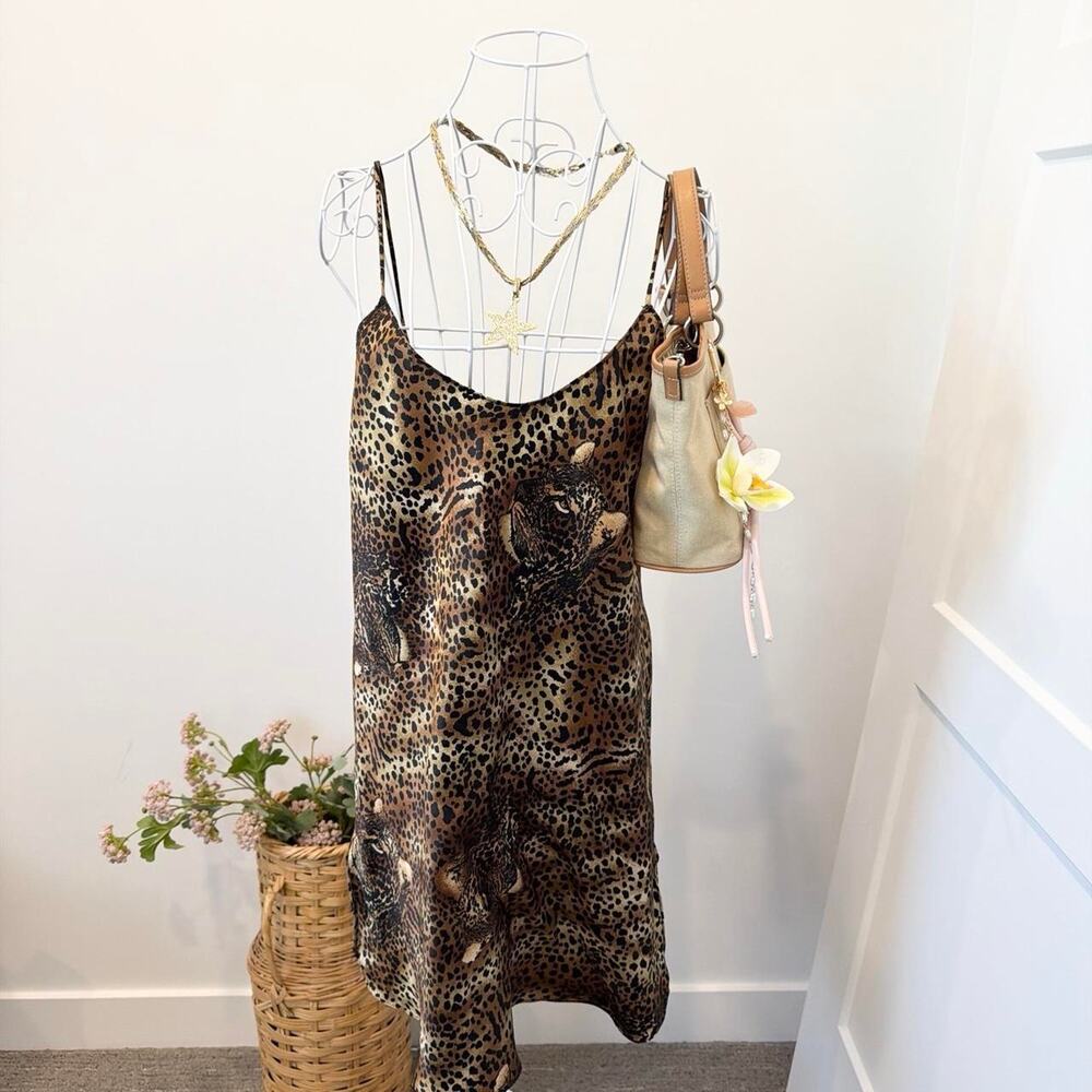 INSANE vintage y2k silky cheetah mini slip dress with plunging neckline details